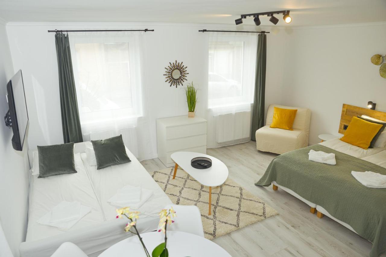 Raba92 Apartman House Exteriör bild