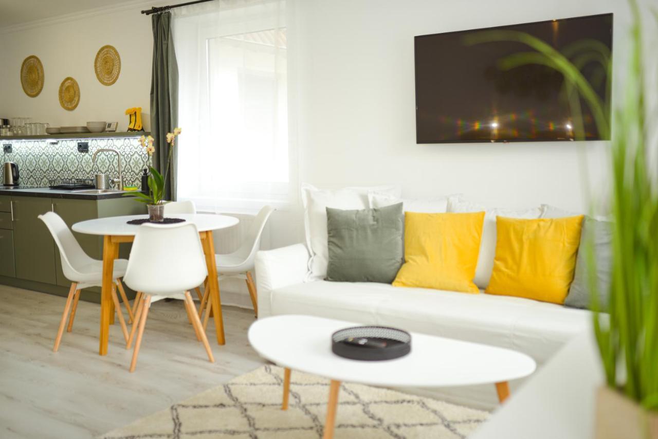 Raba92 Apartman House Exteriör bild