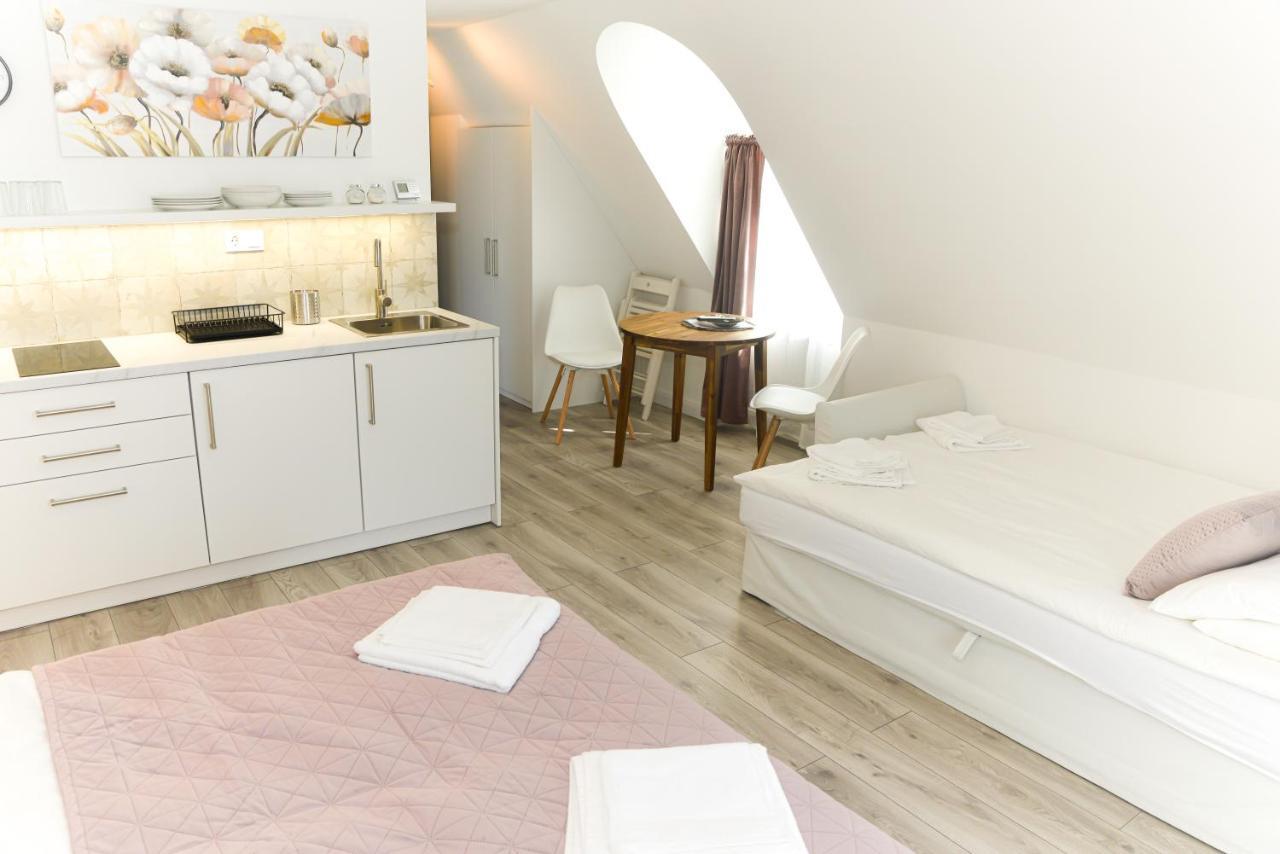 Raba92 Apartman House Exteriör bild